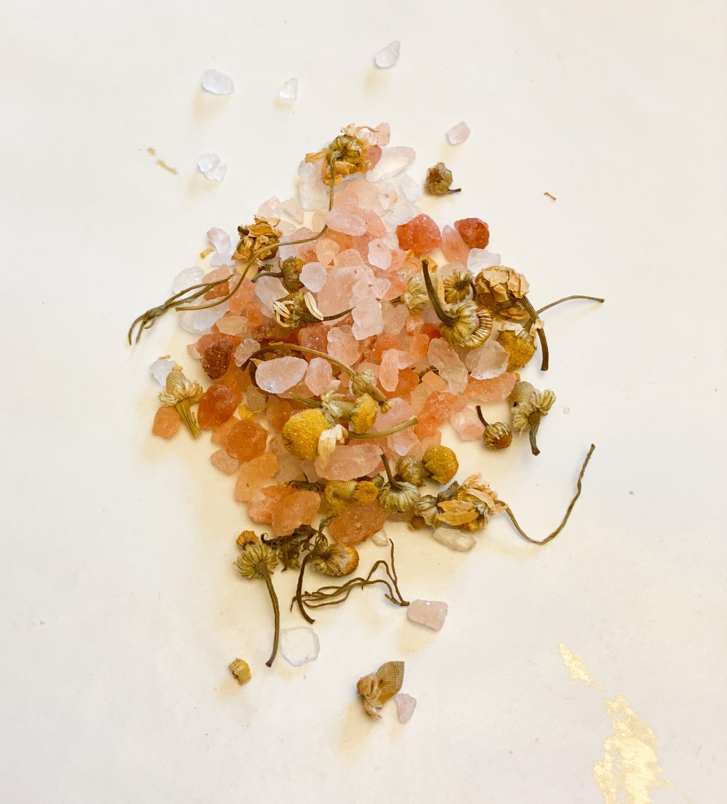 Handmade Chamomile & Pink Himalayan Salt Bath Soak