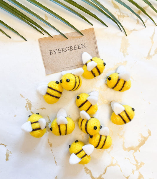 Felt Bumble Bee - Arts / Crafts / Decoration - Pink / Yellow / Grey