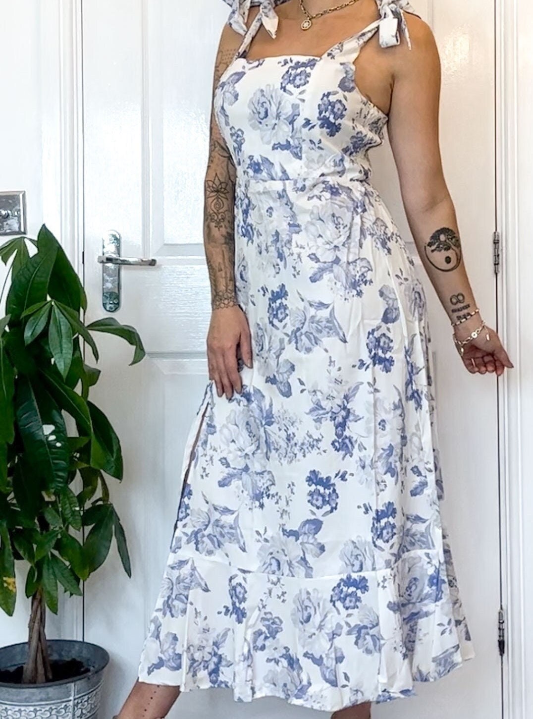 Blue & White Floral Shoulder Bow Tie Detail Maxi Dress