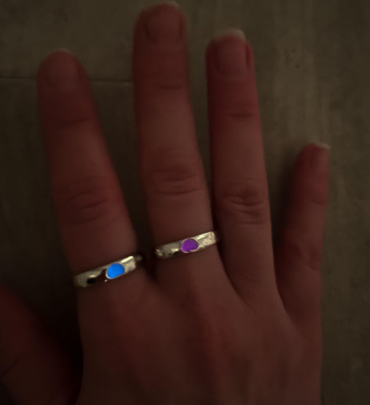 Glow In The Dark Adjustable Pink / Blue Heart Ring - Couple, Boyfriend, Girlfriend, Best Friends, Friend