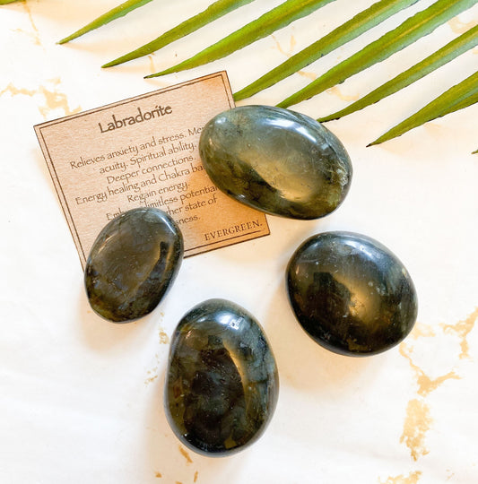 Labradorite Crystal Gallet - Relieves Anxiety & Stress