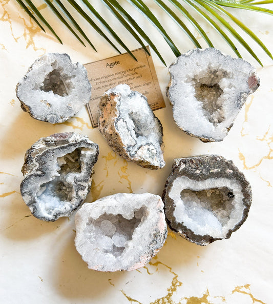 Agate Crystal Geode - Positive Energy, Concentration & Healing